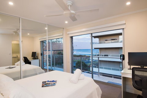 Stylish 3 Bedroom Beachview Apartment - Accommodation Adelaide 1
