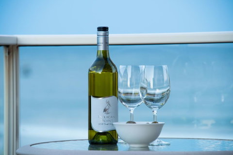 Stylish 3 Bedroom Beachview Apartment - Accommodation Adelaide 4