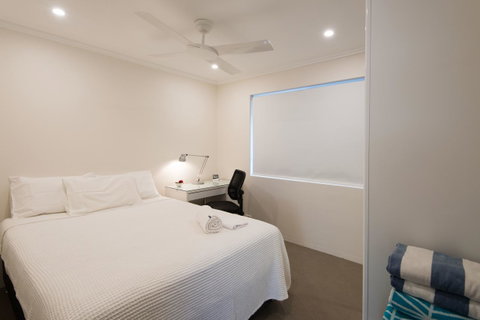 Stylish 3 Bedroom Beachview Apartment - Accommodation Adelaide 10