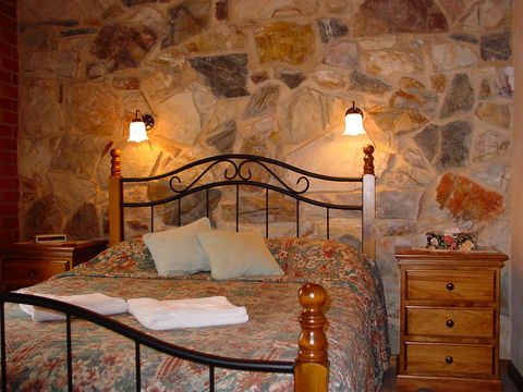 Langmeil Cottages - Accommodation Adelaide 11