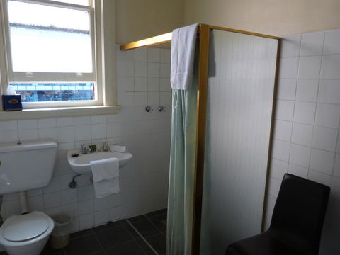 Ambassadors Hotel - Accommodation Adelaide 14