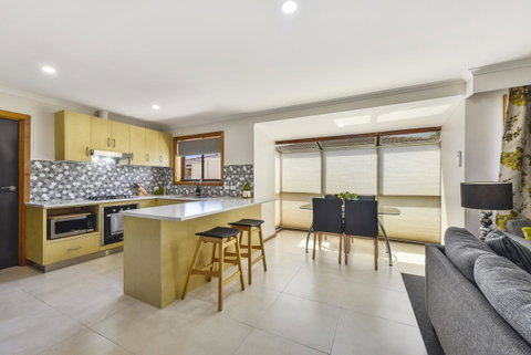 City Four Apartment - Accommodation Adelaide 0