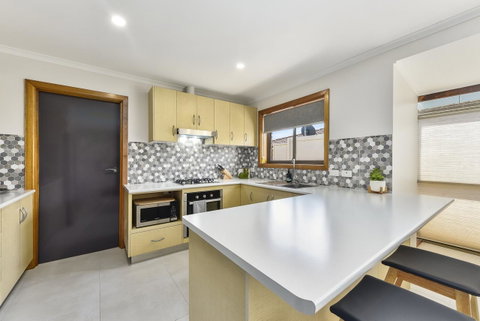 City Four Apartment - Accommodation Adelaide 1