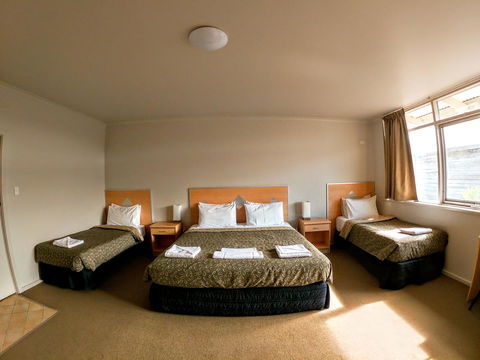 Highway One Motel - Accommodation Adelaide 1