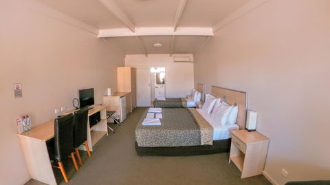 Highway One Motel - Accommodation Adelaide 3