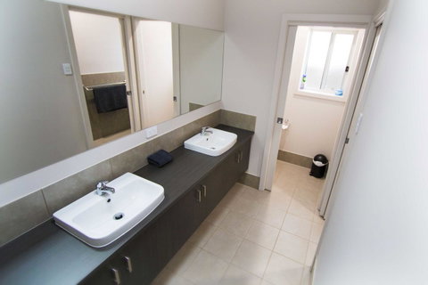 Serene Shores - Accommodation Adelaide 8