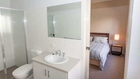 Golfers Paradise (18th Tee) - 52 Huntingdale Drive - Accommodation Adelaide 20