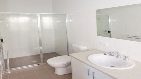 Golfers Paradise (18th Tee) - 52 Huntingdale Drive - Accommodation Adelaide 2
