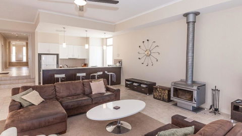Golfers Paradise (18th Tee) - 52 Huntingdale Drive - Accommodation Adelaide 12