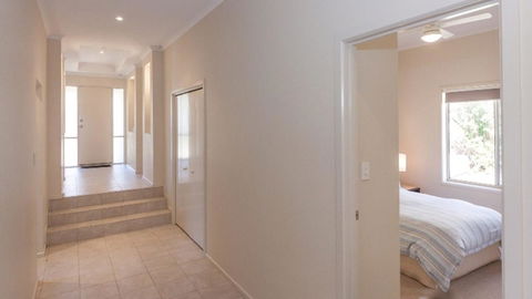 Golfers Paradise (18th Tee) - 52 Huntingdale Drive - Accommodation Adelaide 17