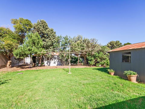 Boat House - Accommodation Adelaide 11