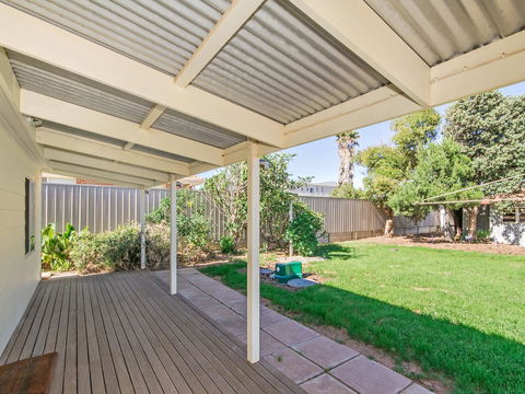 Boat House - Accommodation Adelaide 10