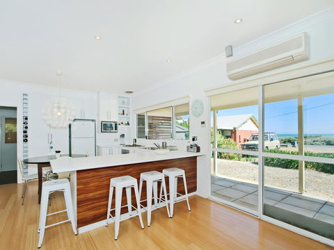 Boat House - Accommodation Adelaide 1