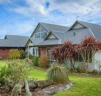 Glenelg on King Bed  Breakfast - Accommodation Adelaide