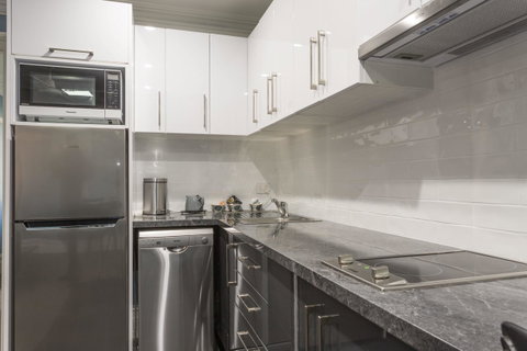 Blue Door Apartments - Accommodation Adelaide 10