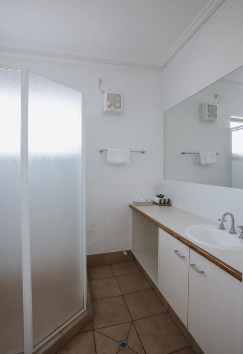 Canal Rocks Beachfront Apartments - Accommodation Adelaide 6