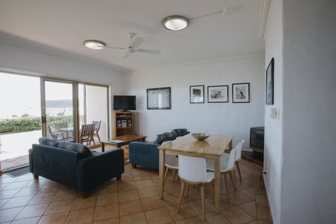 Canal Rocks Beachfront Apartments - Accommodation Adelaide 8