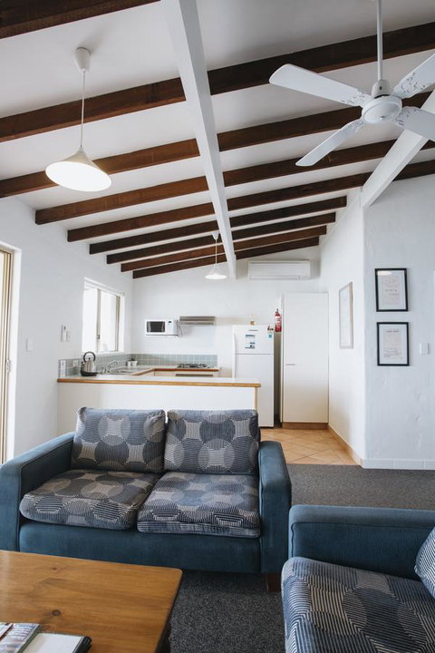 Canal Rocks Beachfront Apartments - Accommodation Adelaide 4