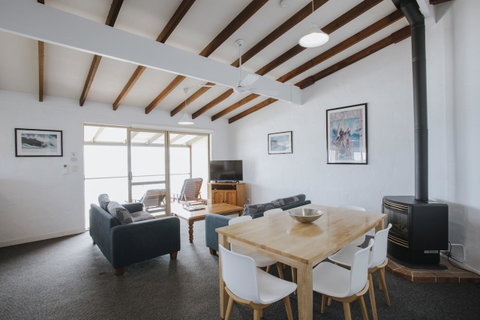 Canal Rocks Beachfront Apartments - Accommodation Adelaide 22