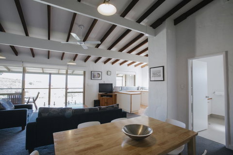 Canal Rocks Beachfront Apartments - Accommodation Adelaide 16