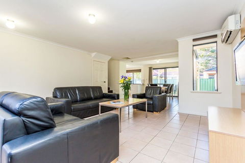 Country Comfort Perth - Accommodation Adelaide 22