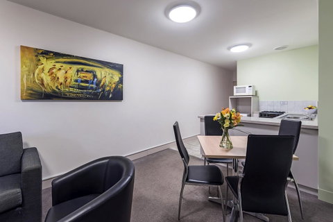 Comfort Inn & Suites Goodearth Perth - Accommodation Adelaide 8