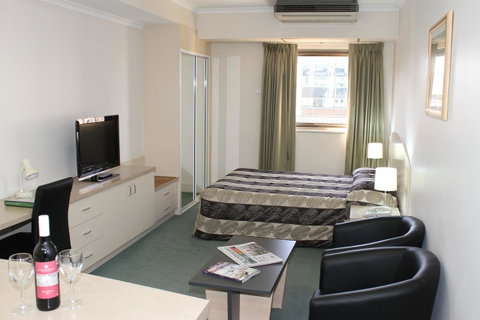 Comfort Inn & Suites Goodearth Perth - Accommodation Adelaide 4