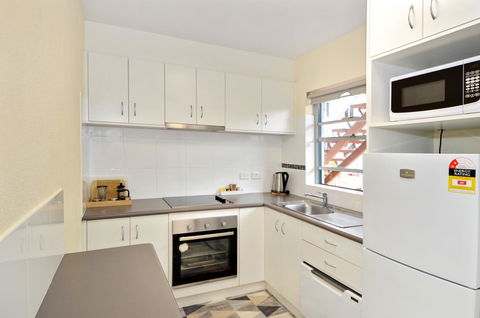 Dolphin Lodge Albany - Self Contained Apartments At Middleton Beach - Accommodation Adelaide 12