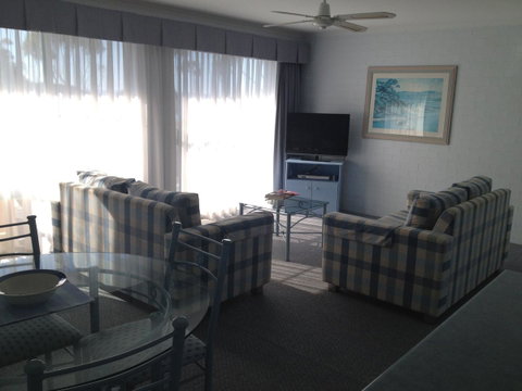 Breakers Apartments - Accommodation Adelaide 13