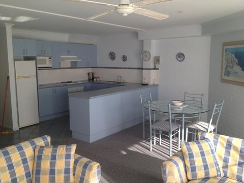Breakers Apartments - Accommodation Adelaide 11