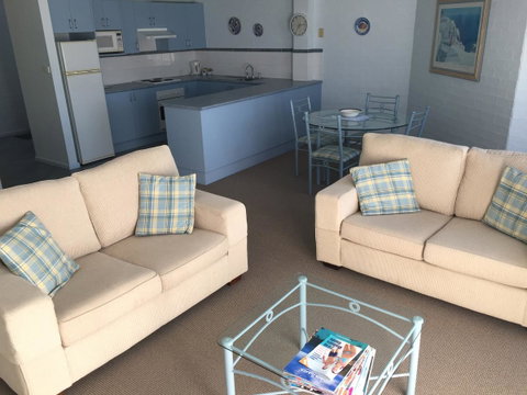 Breakers Apartments - Accommodation Adelaide 9