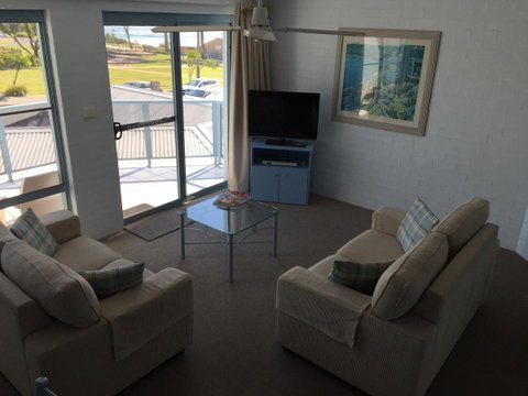 Breakers Apartments - Accommodation Adelaide 12