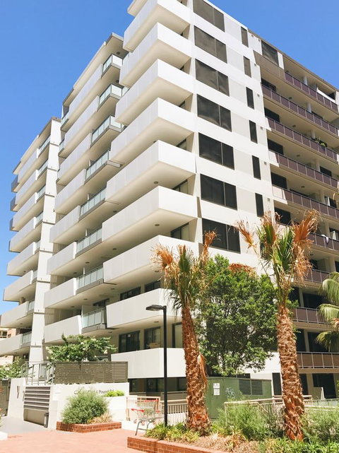 Modern & Cosy 2-Bedroom Apartment Hornsby - Accommodation Adelaide 1