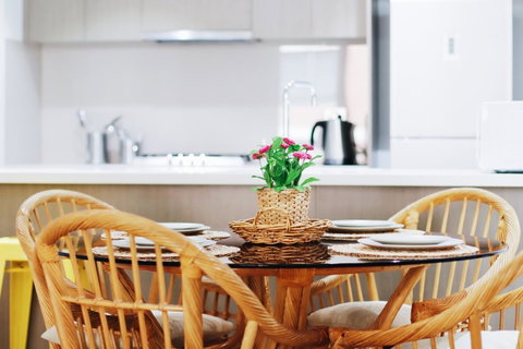 Modern & Cosy 2-Bedroom Apartment Hornsby - Accommodation Adelaide 7