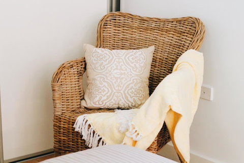 Modern & Cosy 2-Bedroom Apartment Hornsby - Accommodation Adelaide 5