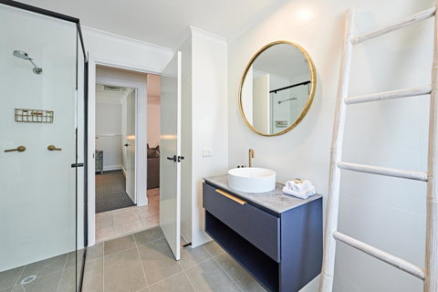 The Lord Byron - Accommodation Adelaide 17