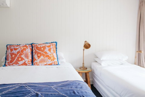 The Lord Byron - Accommodation Adelaide 9