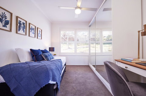Bright And Spacious Family Home With Leafy Deck - Accommodation Adelaide 28