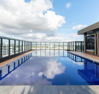 Japanese Style waterfront apt wt rooftop pool - Accommodation Adelaide