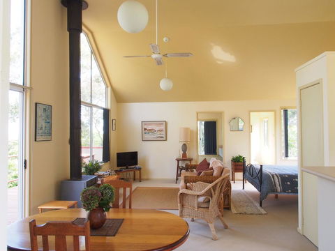 Bundle Hill Cottages - Accommodation Adelaide 6