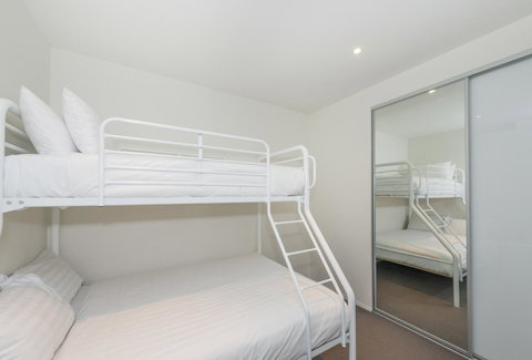 Lakefront 116 Kingston ACT - Accommodation Adelaide 4
