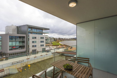 Lakefront 116 Kingston ACT - Accommodation Adelaide 9