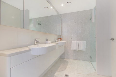 Lakefront 116 Kingston ACT - Accommodation Adelaide 18