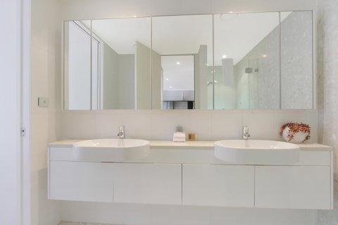 Lakefront 116 Kingston ACT - Accommodation Adelaide 19