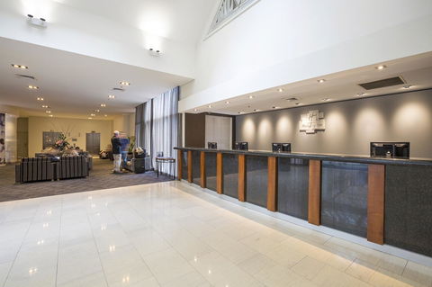 Holiday Inn Sydney Potts Point - Accommodation Adelaide 1