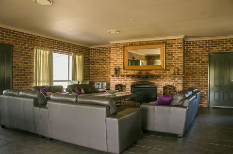 Ironstone Estate Lovedale - Accommodation Adelaide 2