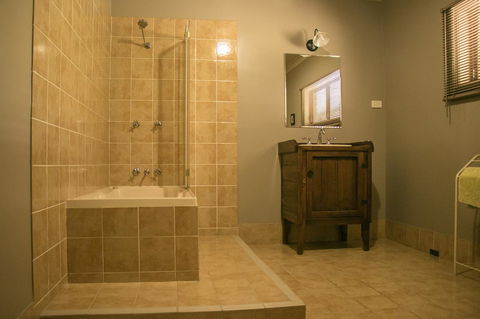 Ironstone Estate Lovedale - Accommodation Adelaide 10