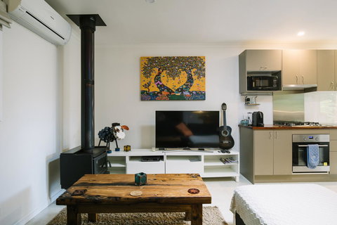 Sanctuary In The Pocket - Accommodation Adelaide 19