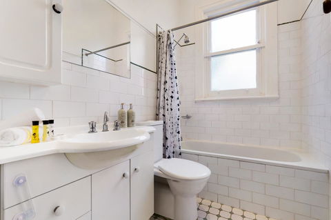 Drummoyne 3 Bedroom Home (62ALE) - Accommodation Adelaide 7