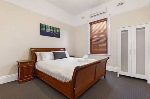Drummoyne 3 Bedroom Home (62ALE) - Accommodation Adelaide 5